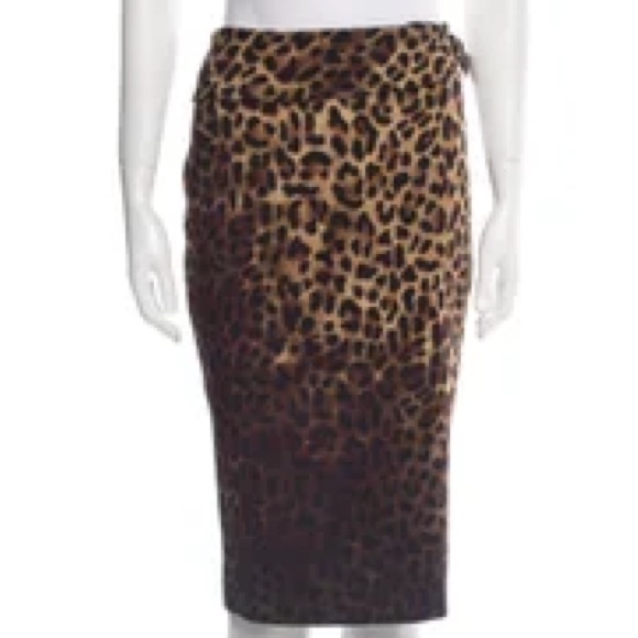TOM FORD
Animal Print Knee-Length Skirt w/ Tags
Size: M | US8, IT44 - Picture 1 of 3